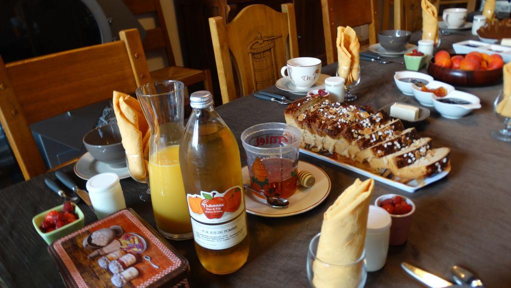Les Glycines Bed & Breakfast Cheyssieu Bagian luar foto